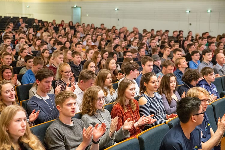 Gemeinsam stark: 120 MINT-EC-Pilotschulen