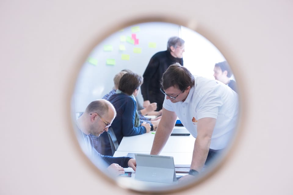 Wo stehen wir auf dem Weg zum digitalgestützten Unterricht? Ein Wegweiser für Schulen